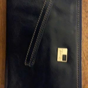 Womens leather zipper clutch wallet